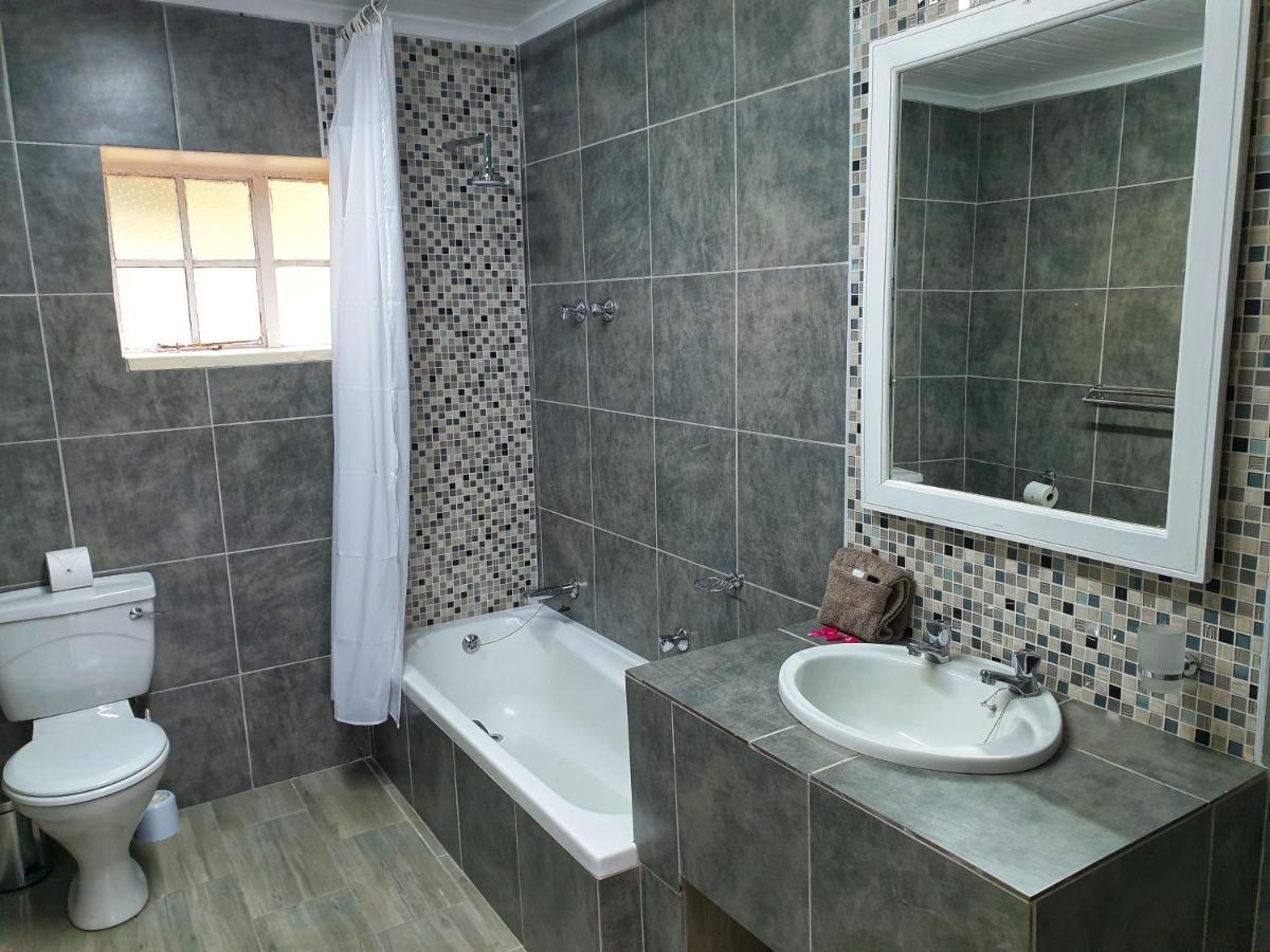 Gooderson Leisure Mountain View Cottages Self Catering And Timeshare Resort ドラケンスバーグ・ガーデン エクステリア 写真