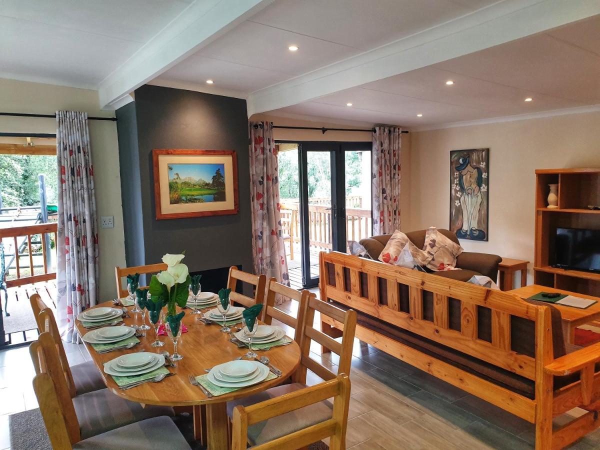 Gooderson Leisure Mountain View Cottages Self Catering And Timeshare Resort ドラケンスバーグ・ガーデン エクステリア 写真