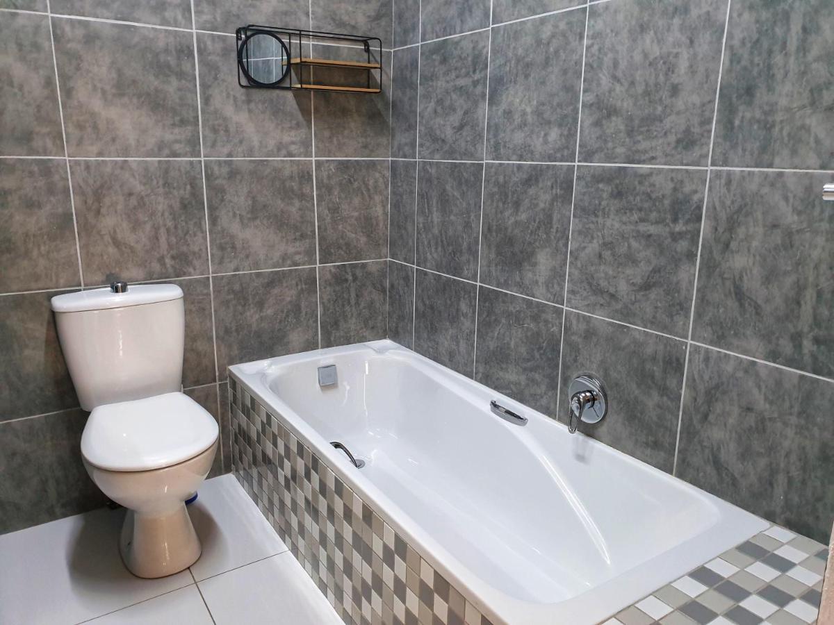 Gooderson Leisure Mountain View Cottages Self Catering And Timeshare Resort ドラケンスバーグ・ガーデン エクステリア 写真