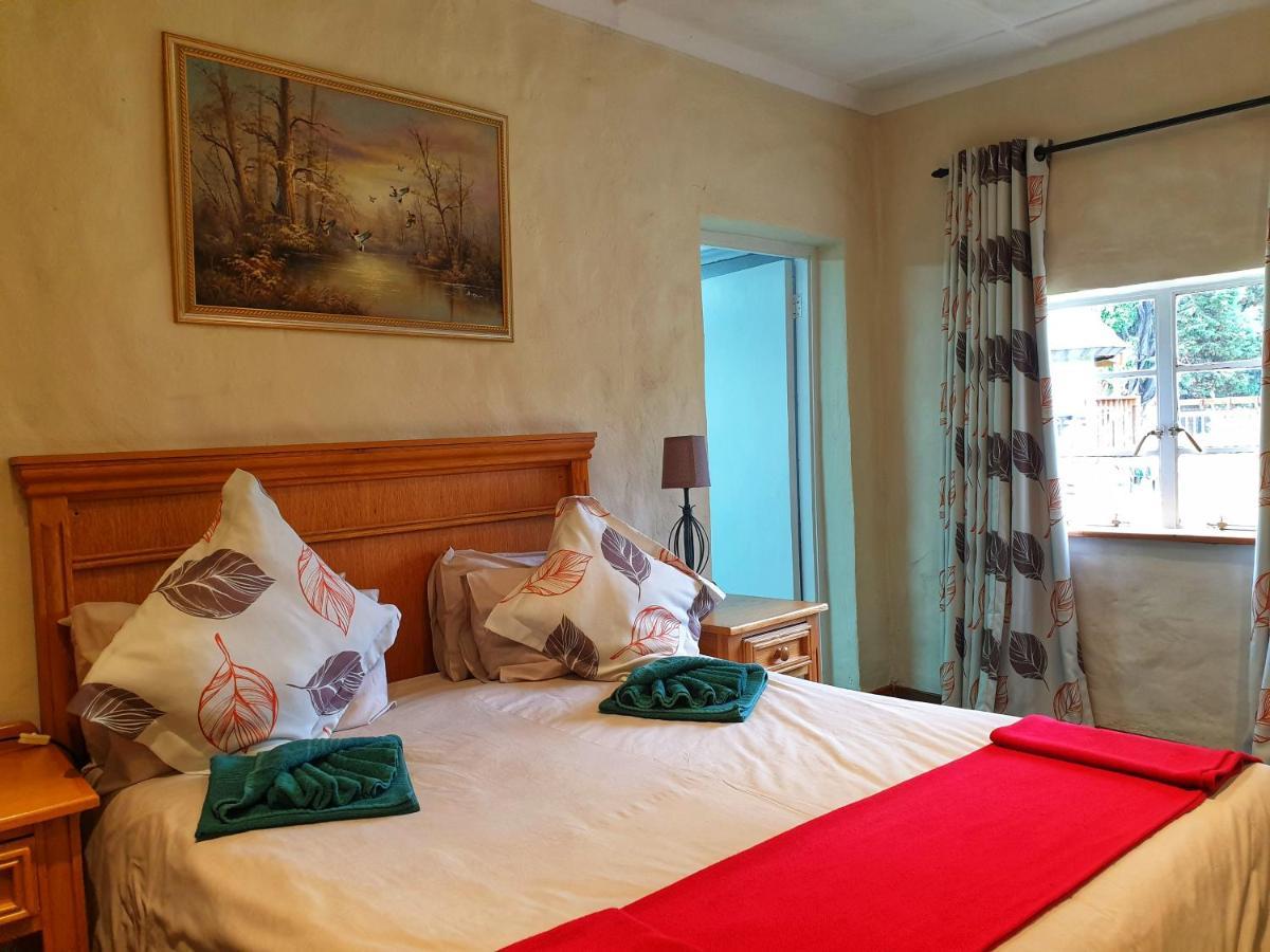 Gooderson Leisure Mountain View Cottages Self Catering And Timeshare Resort ドラケンスバーグ・ガーデン エクステリア 写真