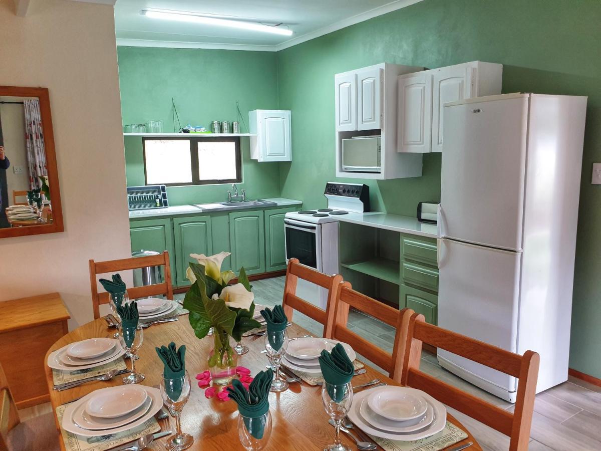 Gooderson Leisure Mountain View Cottages Self Catering And Timeshare Resort ドラケンスバーグ・ガーデン エクステリア 写真