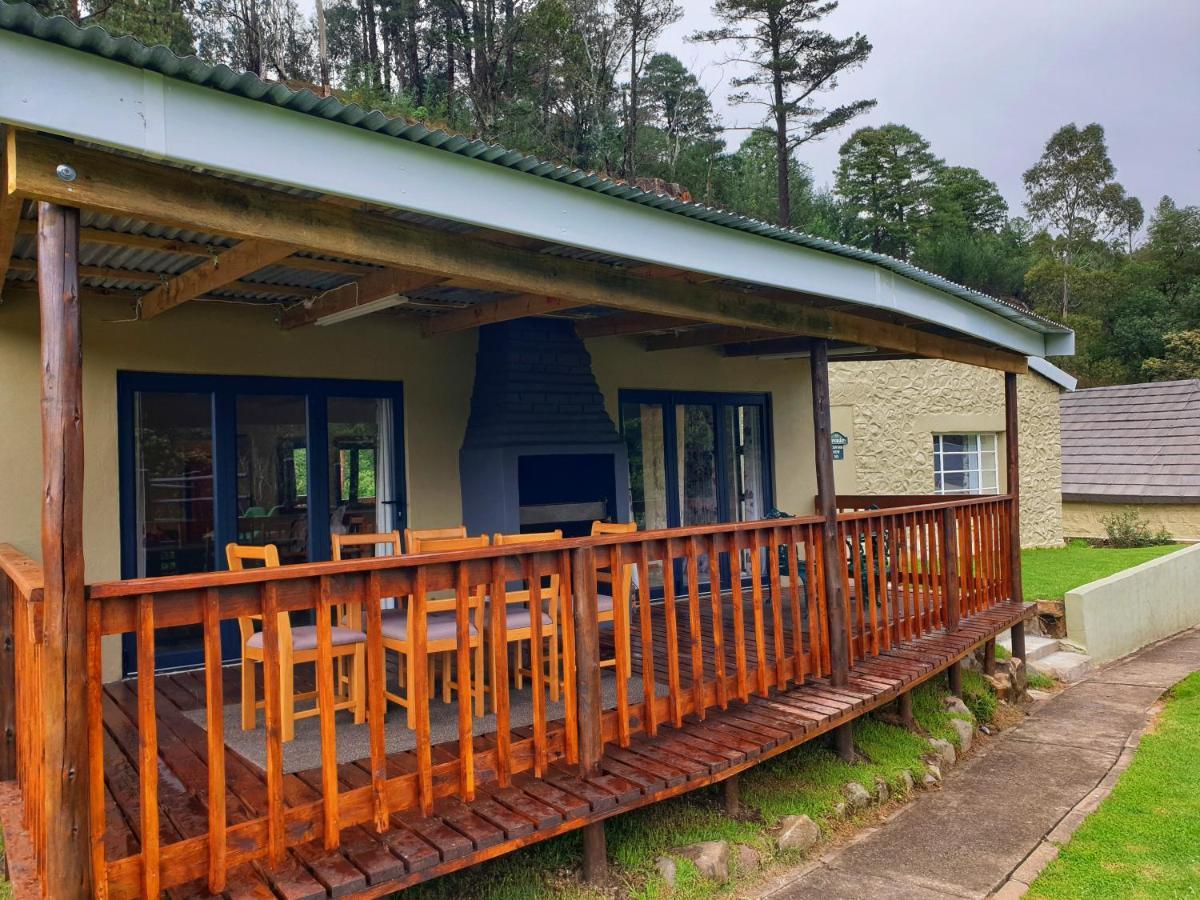 Gooderson Leisure Mountain View Cottages Self Catering And Timeshare Resort ドラケンスバーグ・ガーデン エクステリア 写真