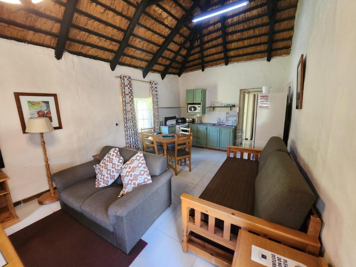 Gooderson Leisure Mountain View Cottages Self Catering And Timeshare Resort ドラケンスバーグ・ガーデン エクステリア 写真