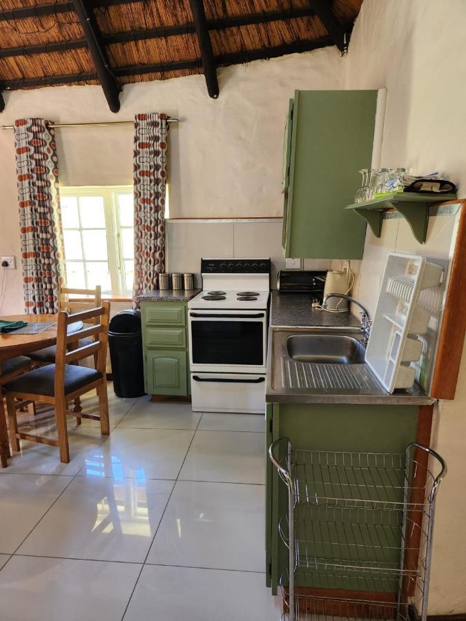 Gooderson Leisure Mountain View Cottages Self Catering And Timeshare Resort ドラケンスバーグ・ガーデン エクステリア 写真