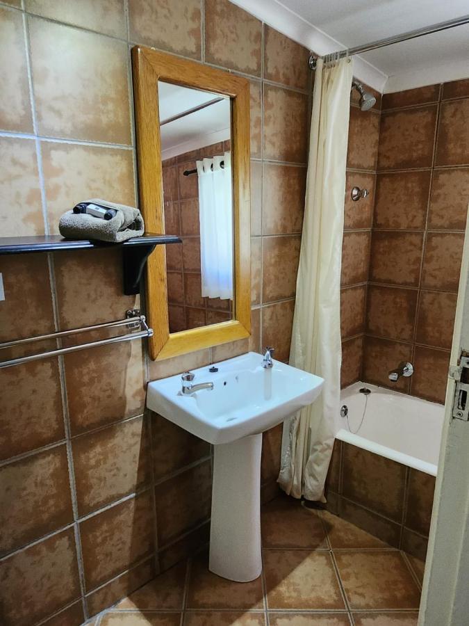Gooderson Leisure Mountain View Cottages Self Catering And Timeshare Resort ドラケンスバーグ・ガーデン エクステリア 写真